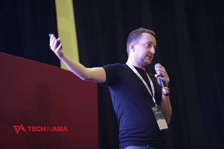 Dan Clarke, CEO of Disruptient, speaks at the Tech In Asia Jakarta 2015 conference.