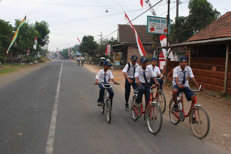 Students in Indonesia. Photo credit: Danumurthi Mahendra